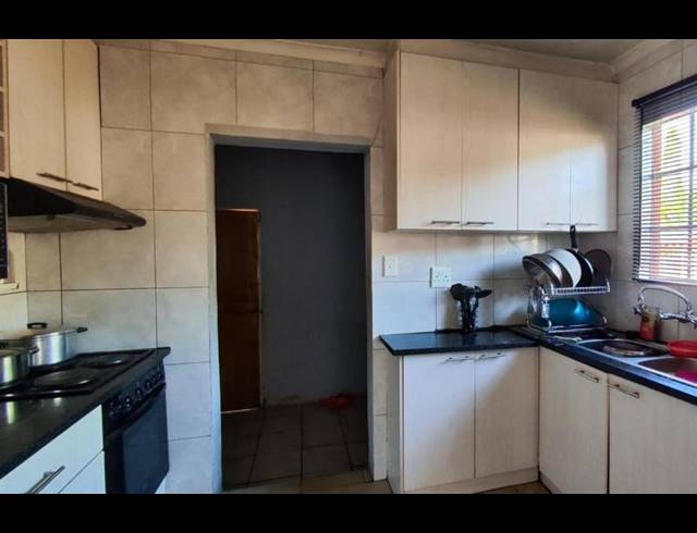 4 BEDROOM HOUSE FOR SALE IN TERENURE